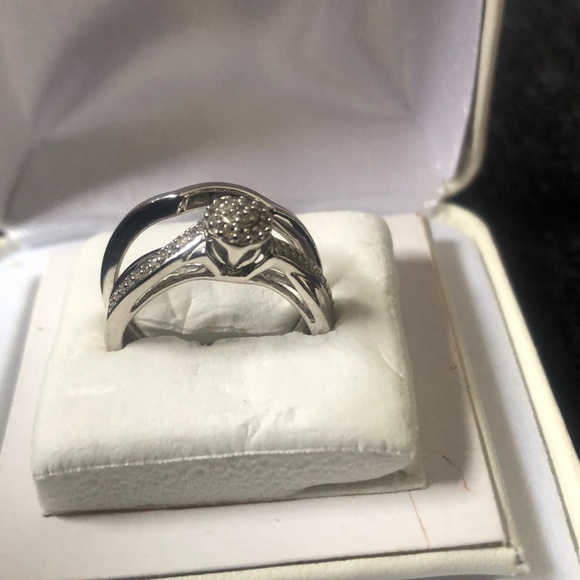 Engagement Ring - Picture 4 of 5